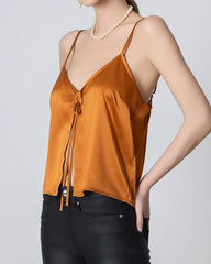 Seiden-Camisole mit V-Ausschnitt und Frontöffnung