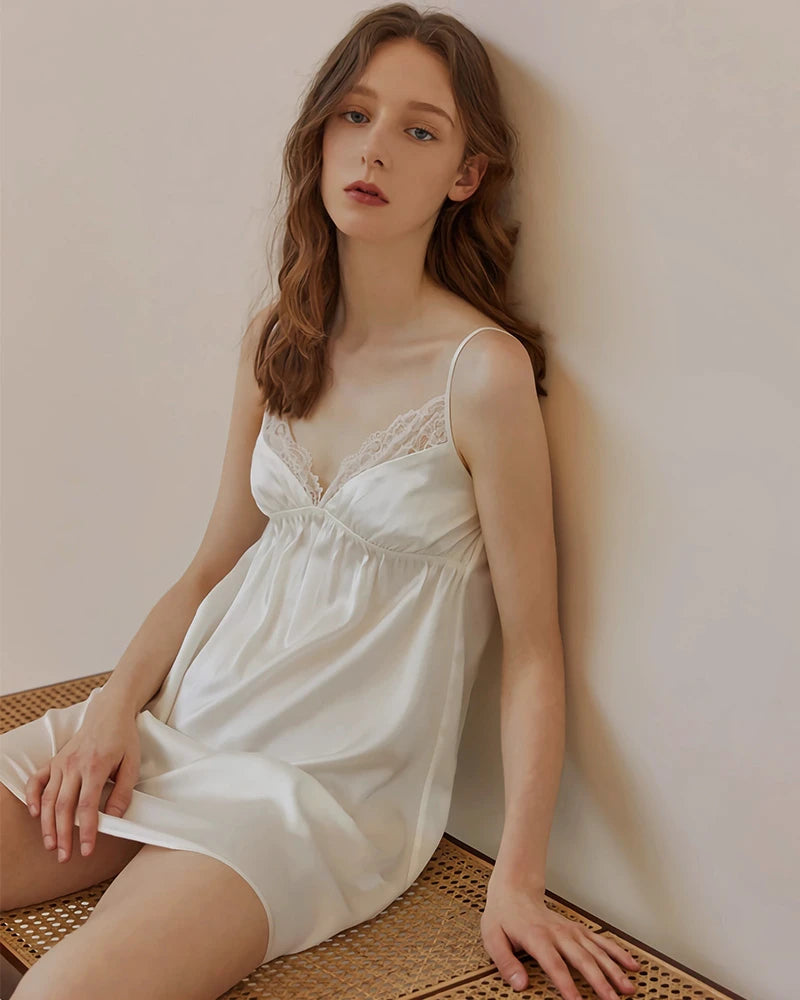 Seidennachthemd mit Spitze – waschbar