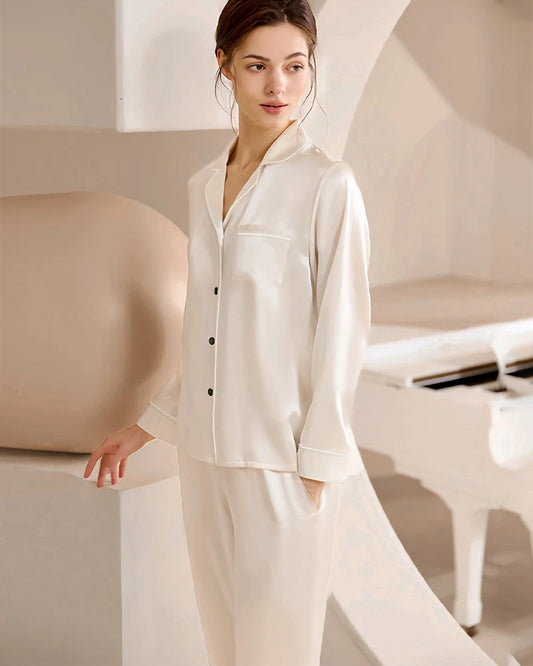 Waschbare Seidenpyjamas für Damen