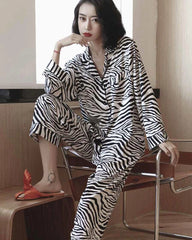 Seidenpyjama-Set mit Zebra-Muster