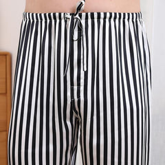 Herren Seiden Pyjama Set im weißen Streifenstil